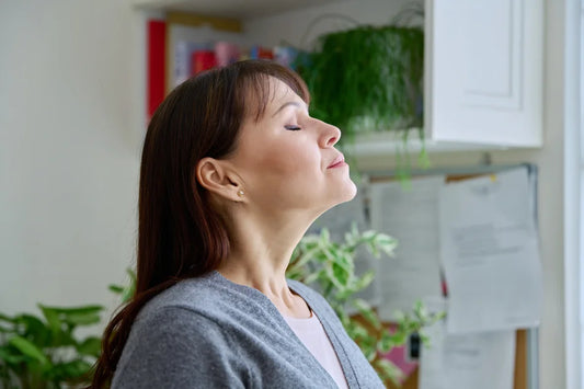 Exercícios de relaxamento para o dia a dia: Como gerir o stress de forma sustentável