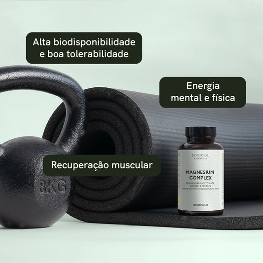 Kettlebell preto, tapete de treino enrolado e frasco de Magnésium Complex da Nordic Oil